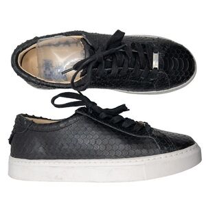 JSlides Womens Black Lacee Embossed Low Top Leather Sneakers Size 8.5